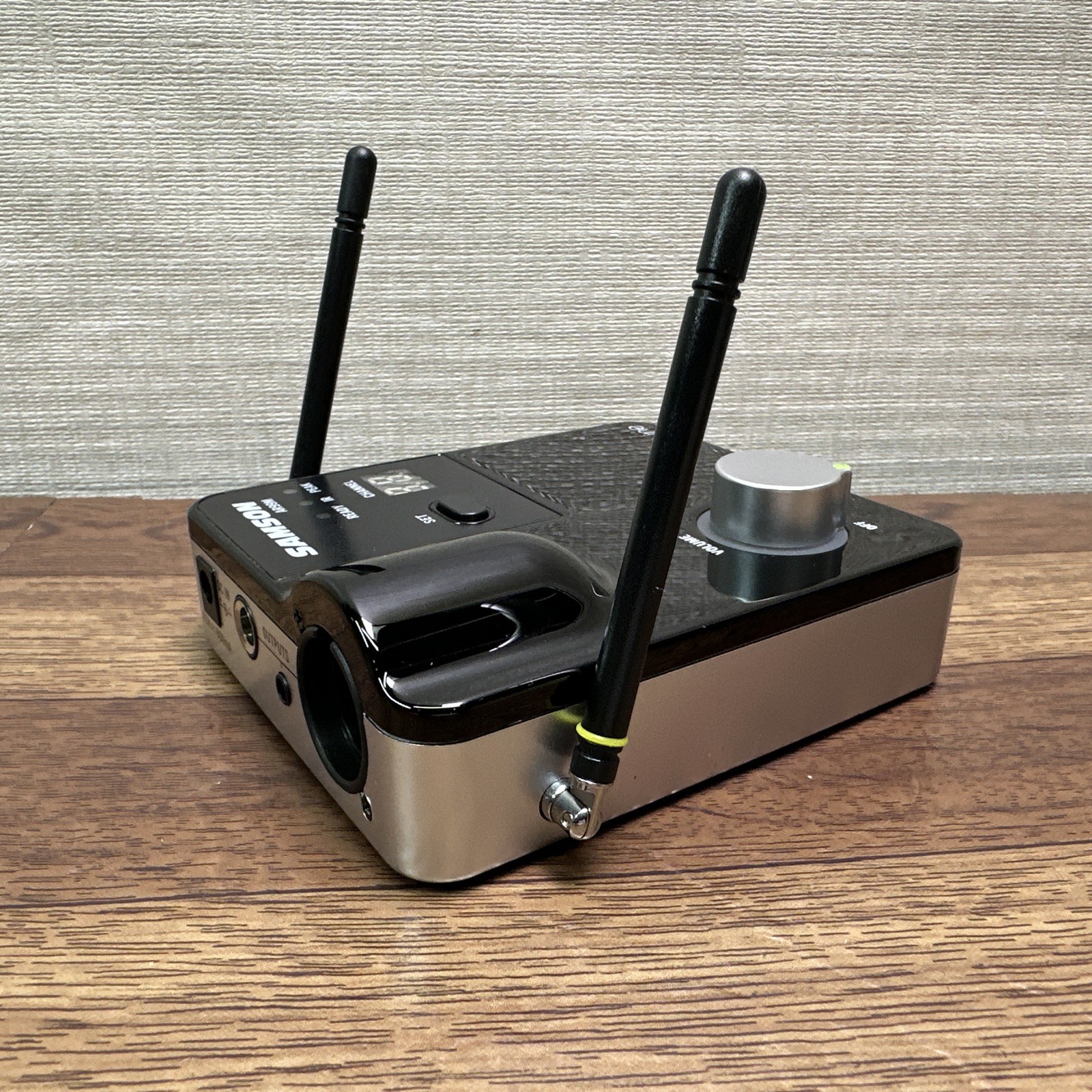 Samson AIRLINE 99M AH9 AR99M Headset Micro UHF Wireless System / READ