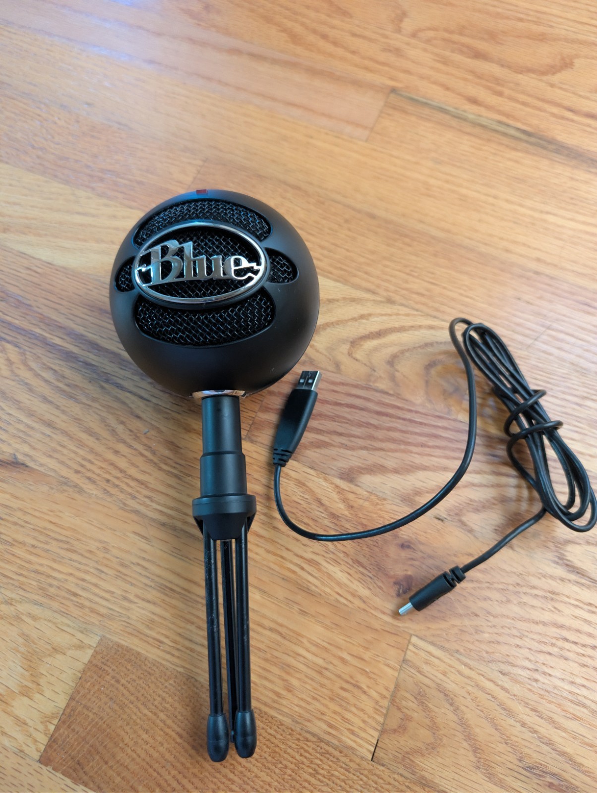 Blue Snowball Ice USB Microphone Black Tested. Includes USB Cable and Stand.