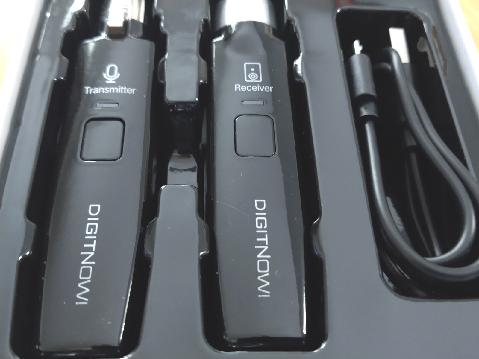 Microphone Wireless System 2.4GHz Wireless Mic Adapter,Rechargeable Wireless XLR