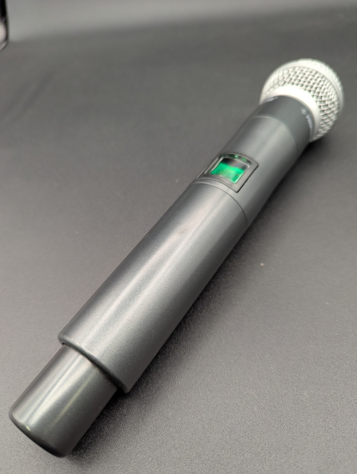 Replacement PHENYX PRO 561.60 MHz Wireless Microphone (Uses 2 AA Not Included)