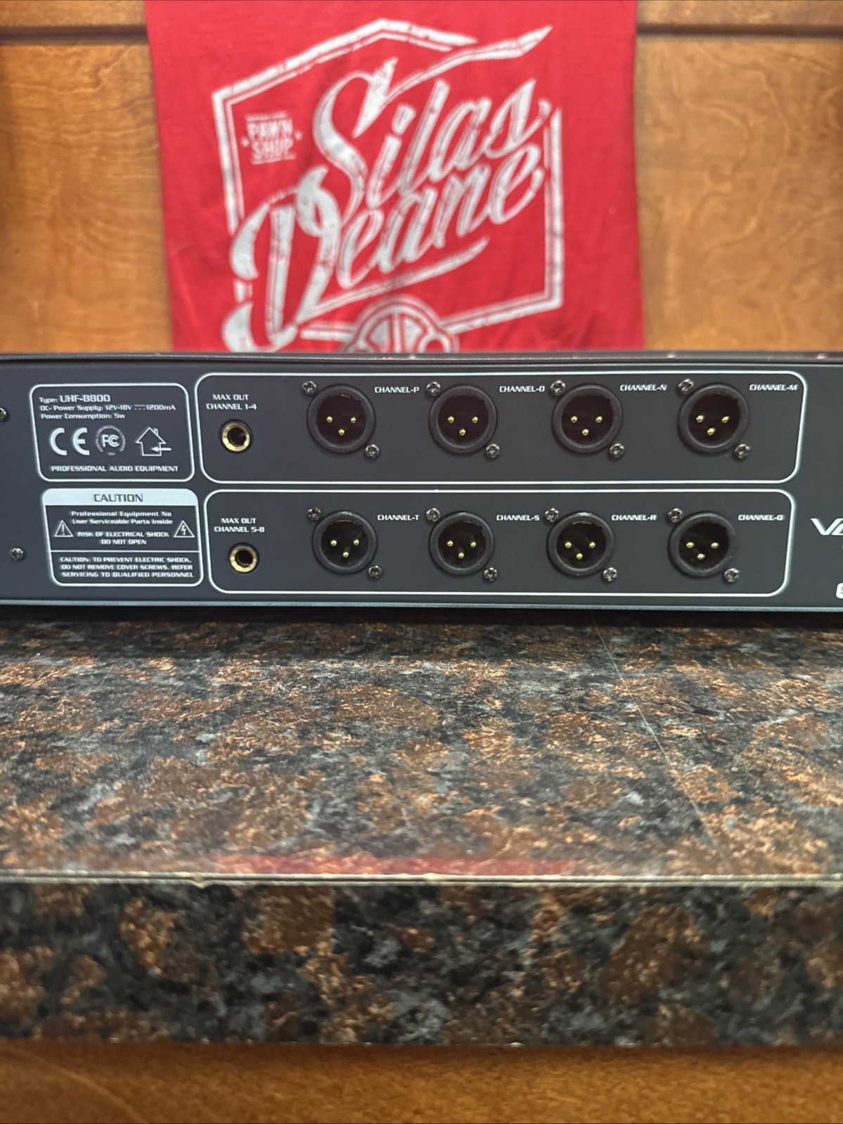 VocoPro UHF-8800 Pro 8 Channel Wireless Microphone Receiver w/ 4 Mics (LOOK)