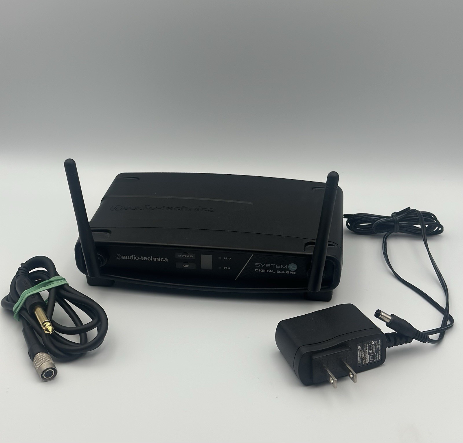 Audio Technica ATW-R1100 System 10 Digital Wireless Receiver 2.4 GHz Band 3212