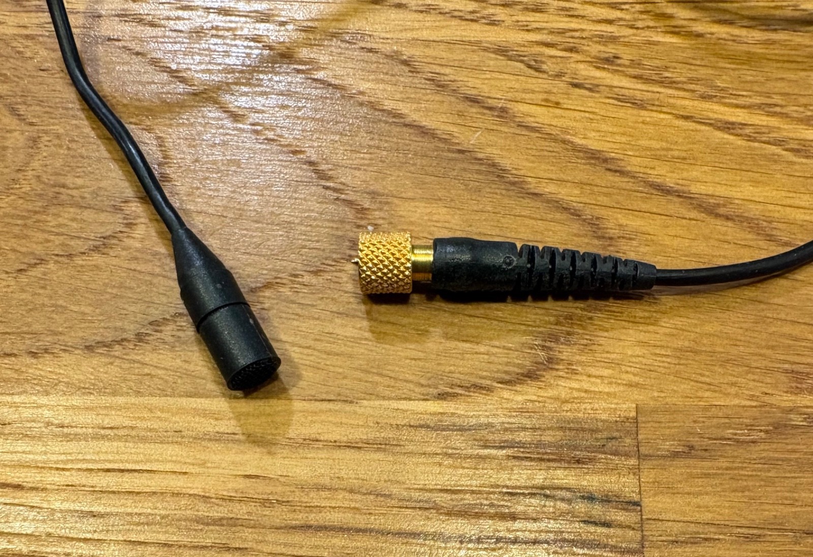 DPA 4061-BM lavalier microphone, lightly used, excellent condition, good price!