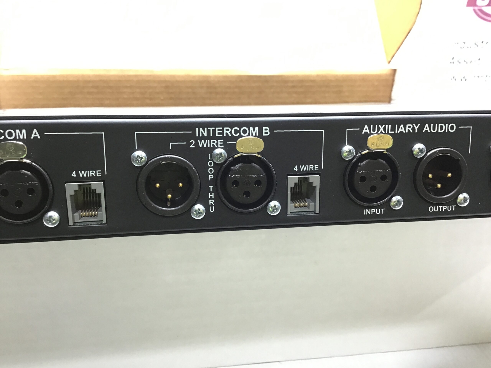 Telex RadioCom BTR-800 – TR-800 Wireless Intercom Radio Base Station System R…