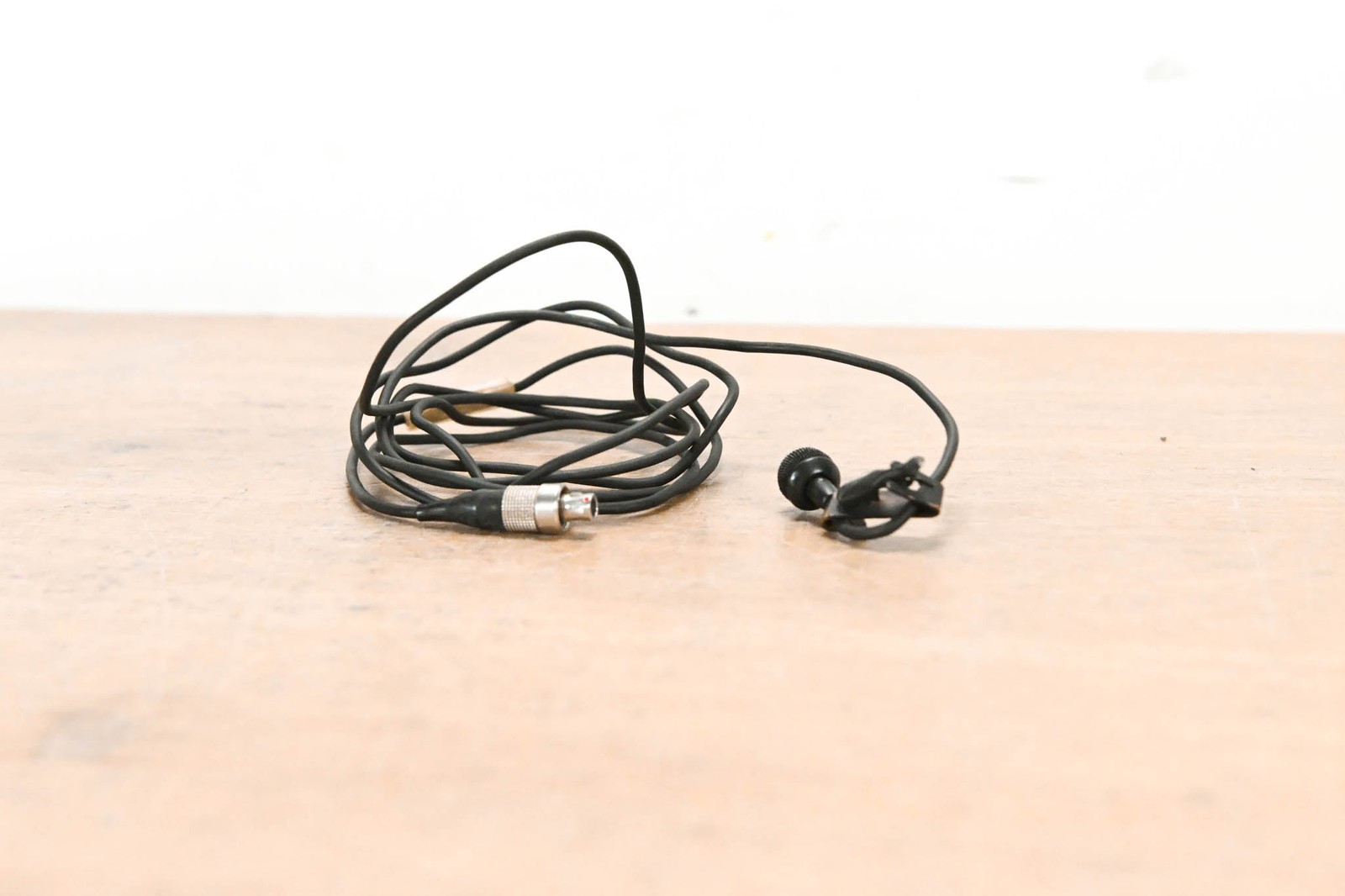 Sennheiser MKE 2 Lavalier Lapel Mic w/ 3-Pin Lemo Connector – Black CG012WP