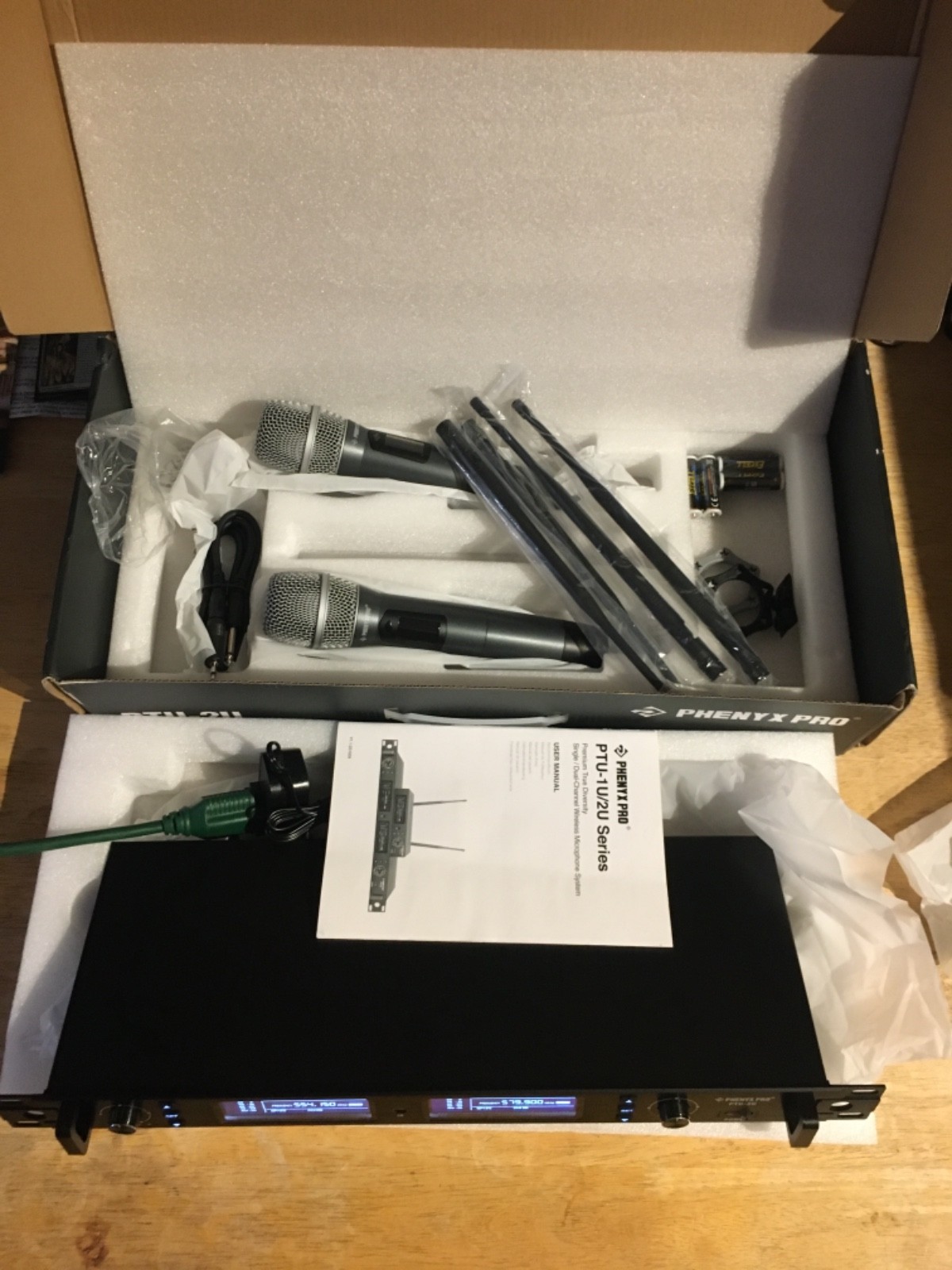 Phenyx Pro PTU-2U Wireless Stage Microphone System