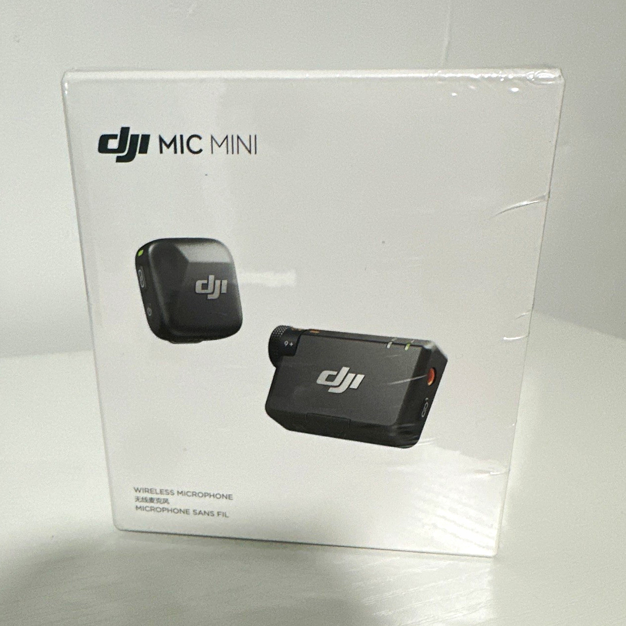 DJI Mic Mini Wireless Lavalier Mic, Noise-Cancelling, Black, for iPhone