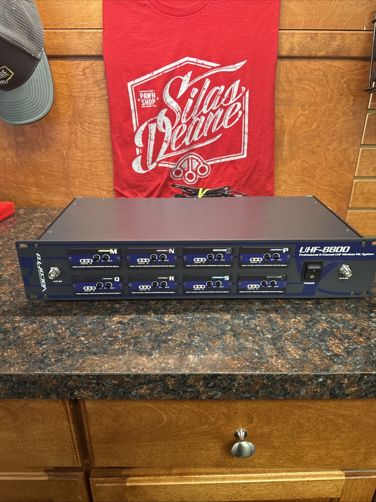 VocoPro UHF-8800 Pro 8 Channel Wireless Microphone Receiver w/ 4 Mics (LOOK)
