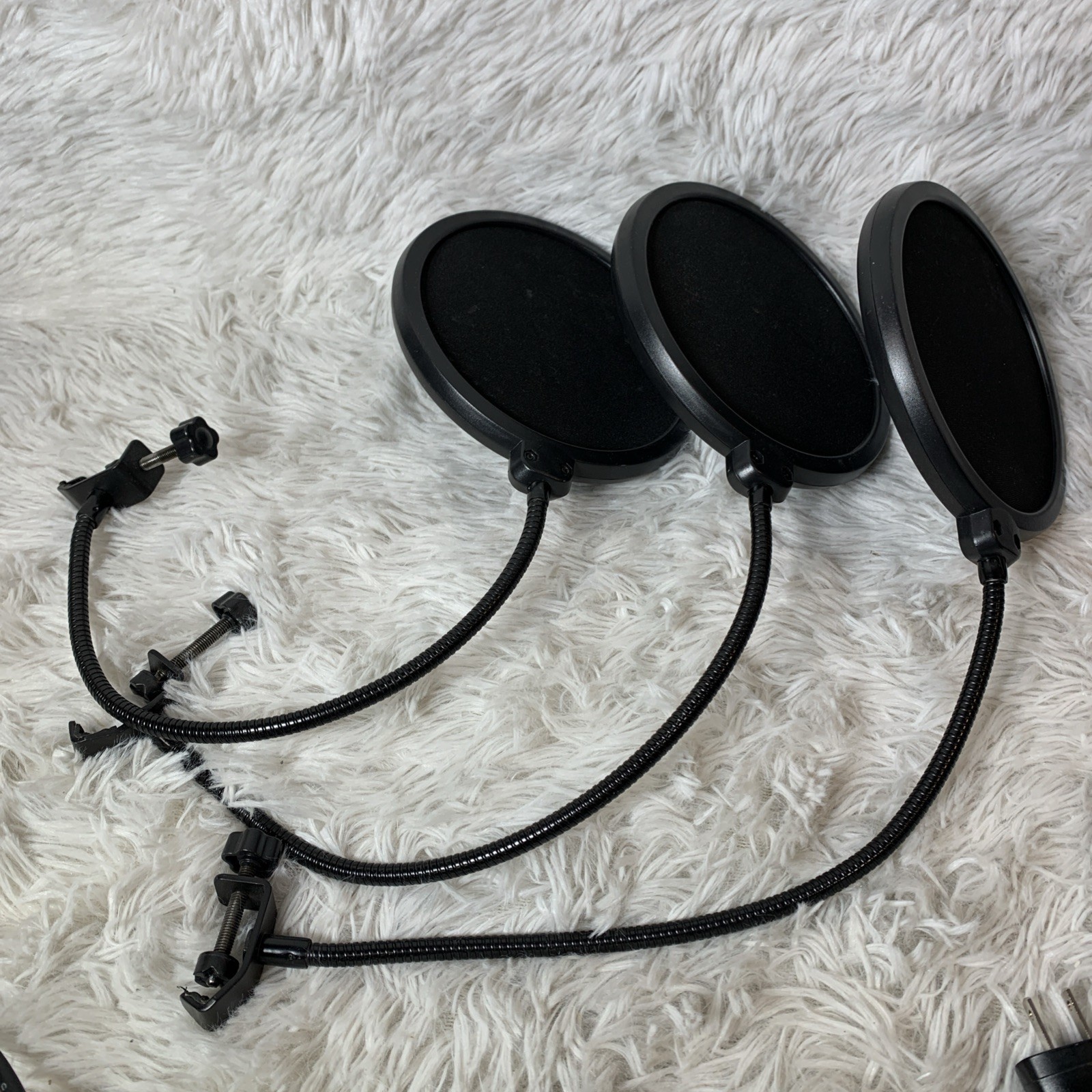 Zoom PodTrak P4 Multitrack Podcast Recorder & Condenser Microphone Set, Untested