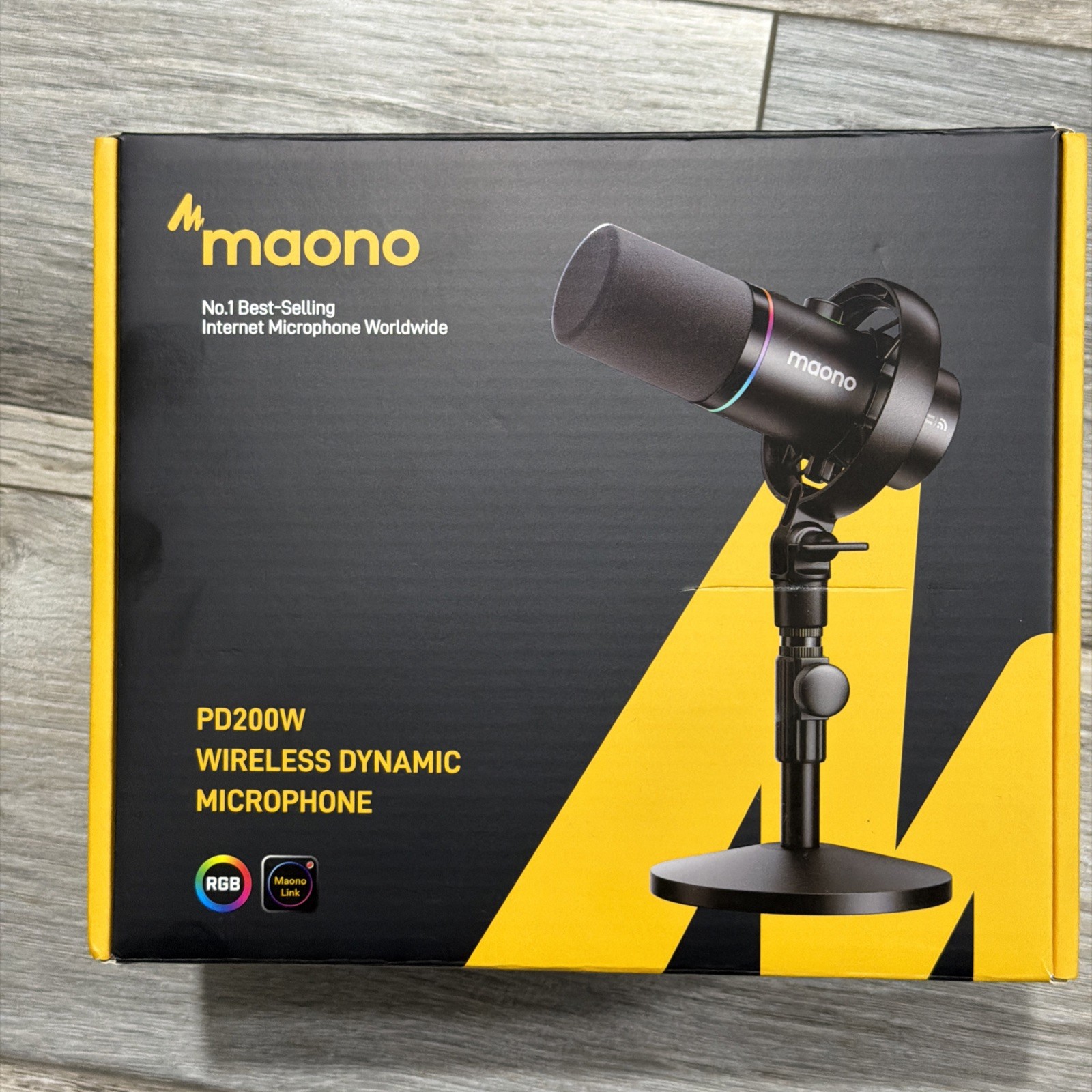 MAONO PD200W Hybrid Wireless Podcast Microphone for PC, Dynamic XLR USB HD Mic