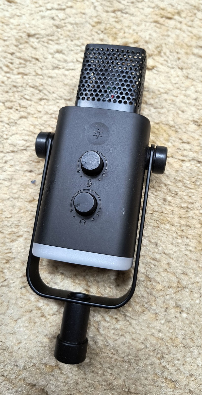 FIFINE AM8 XLR USB Dynamic Microphone for Gaming, Streaming & Podcasting