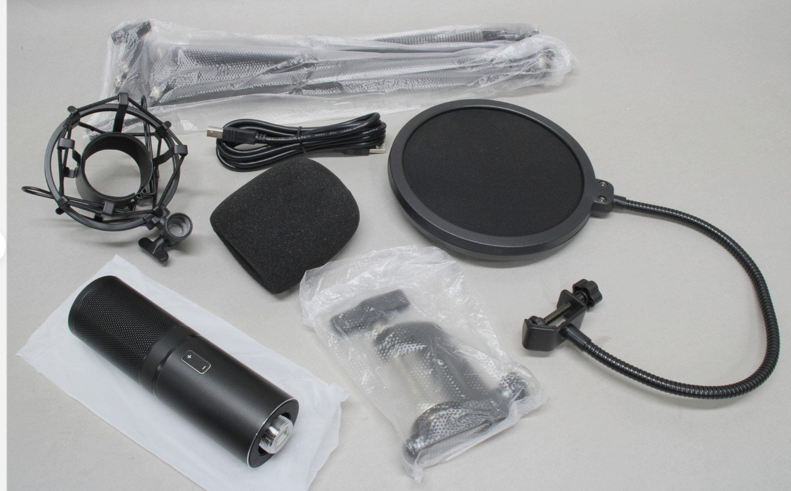 TONOR Q9 Black USB Cardioid Condenser Studio Microphone W/ Filter And Stand NEW