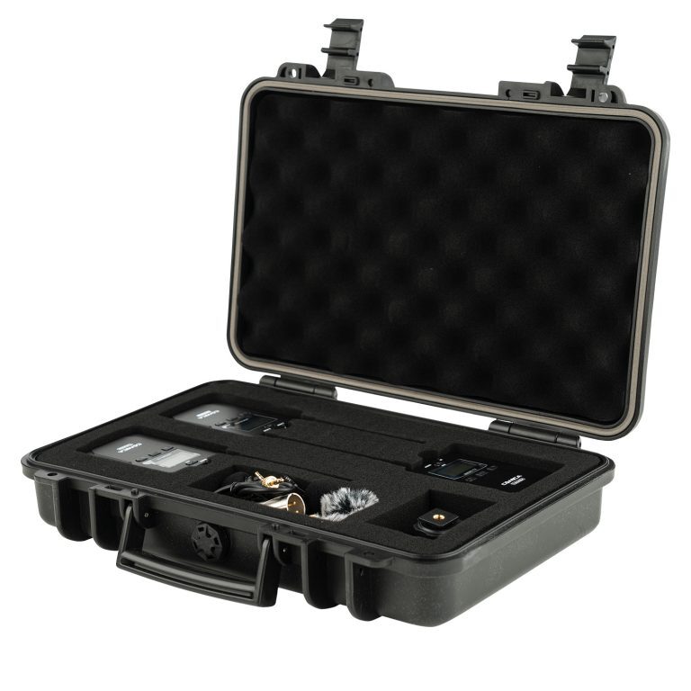 Dual-Transmitter Lavalier Microphone Kit 2x Transmitters x1 Receiver – Comica