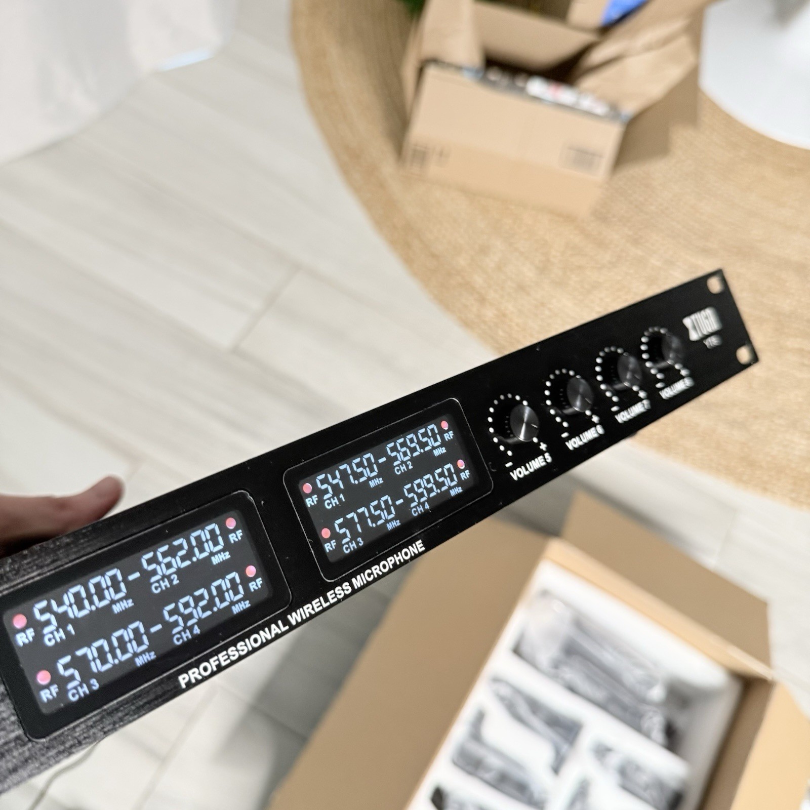 XTUGA YT8 UHF 8 Channel Desktop Gooseneck Microphone System