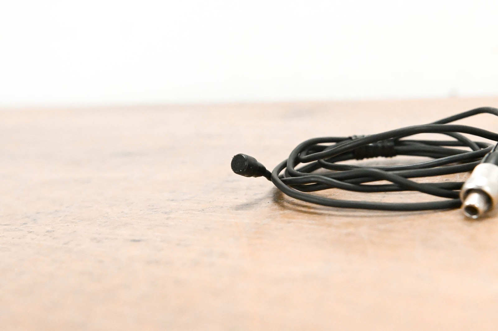 Sennheiser MKE 2 Lavalier Lapel Mic w/ 3-Pin Lemo Connector – Black CG012WR