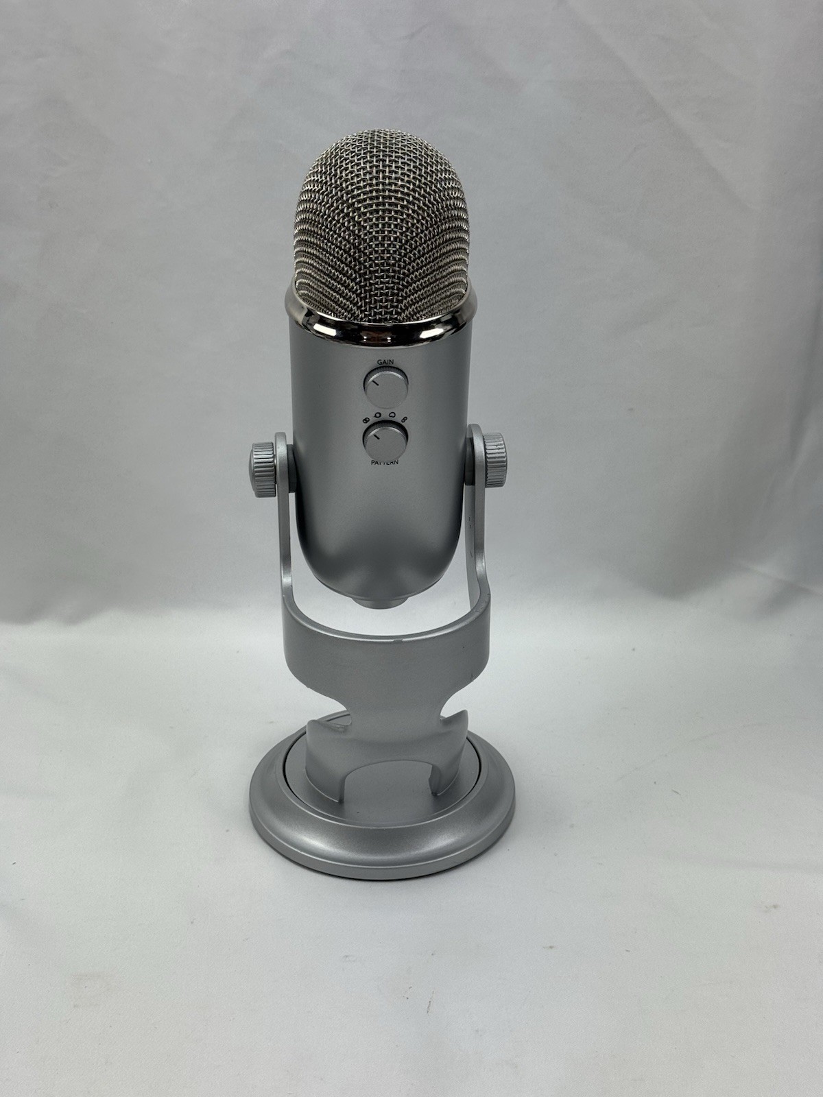 Blue Yeti USB Desktop Condenser Microphone Silver Mute Switch 3.5mm TRS – Tested