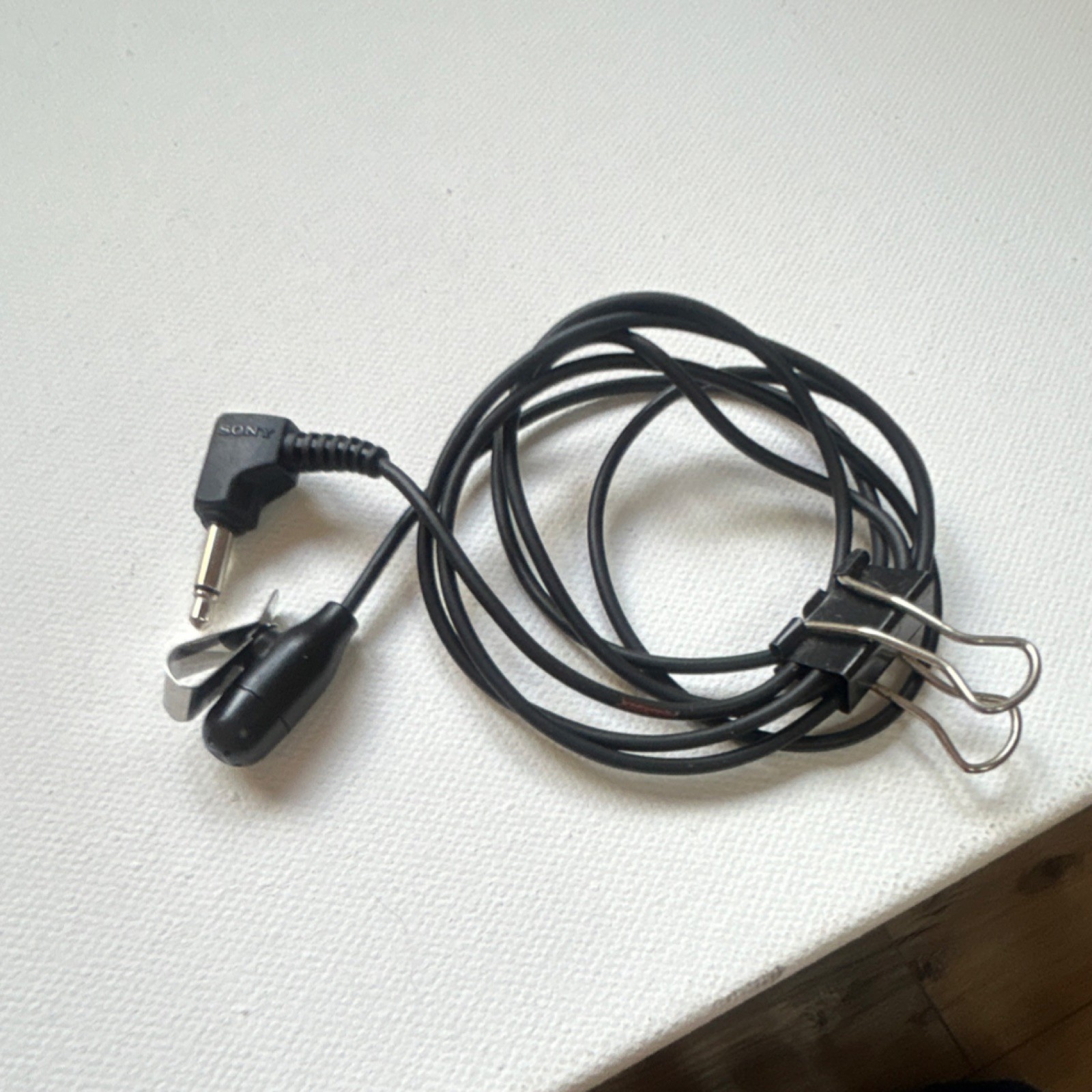 Sony Lavalier Lapel Microphone Wired 3.5mm (1/8 in) TRS Clip Black