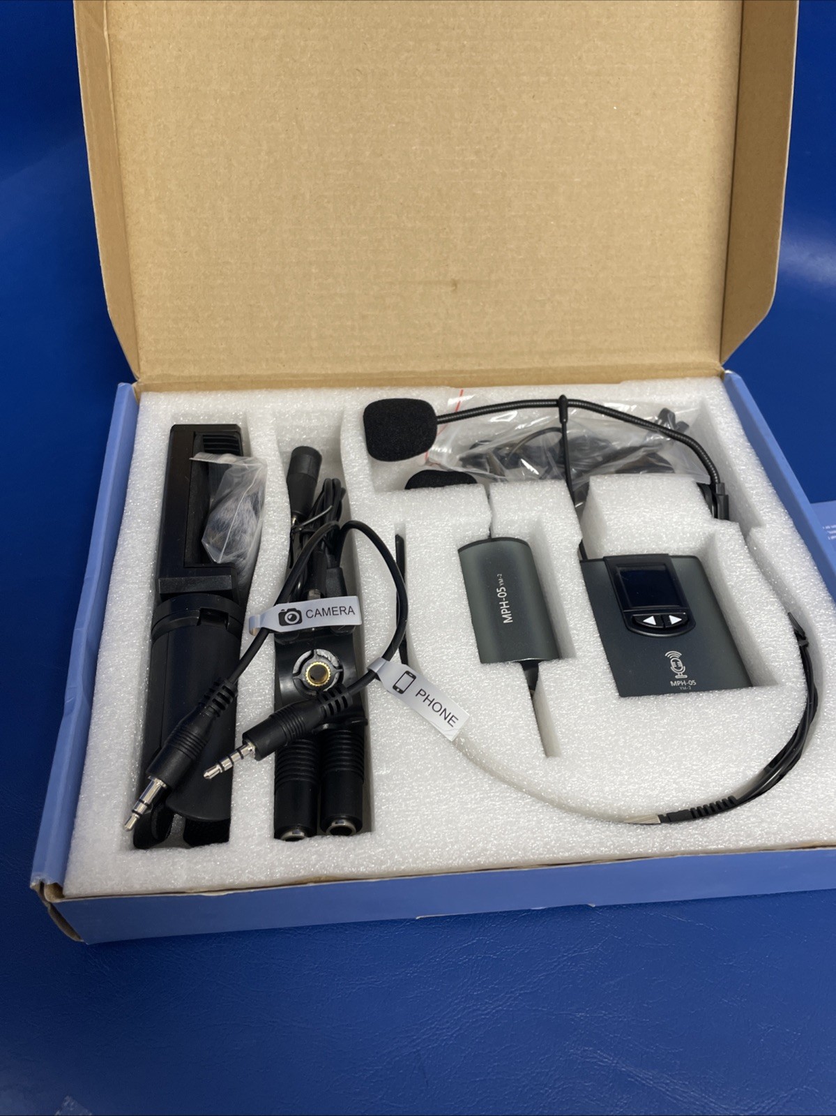 MINT Lavalier Wireless Microphone System YM-2 Portable .