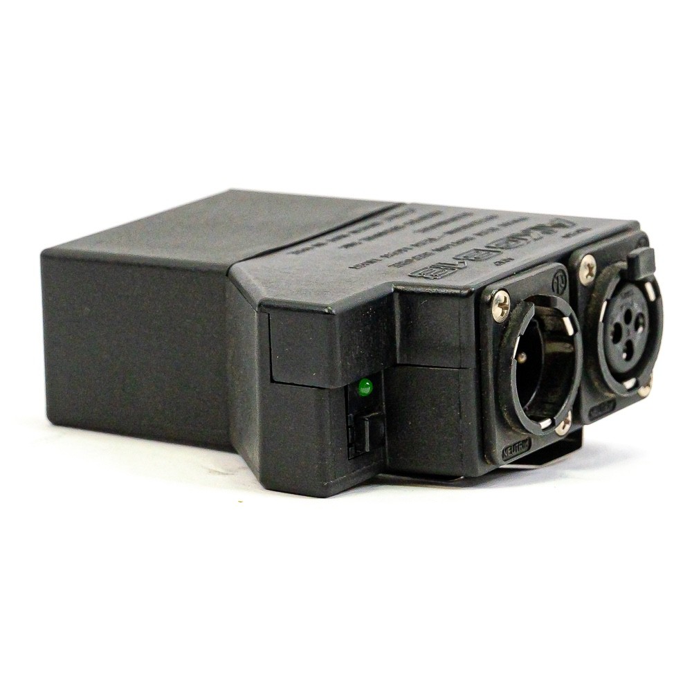 AKG B18 Portable Phantom Power Supply 18V Battery Powered w/ Box