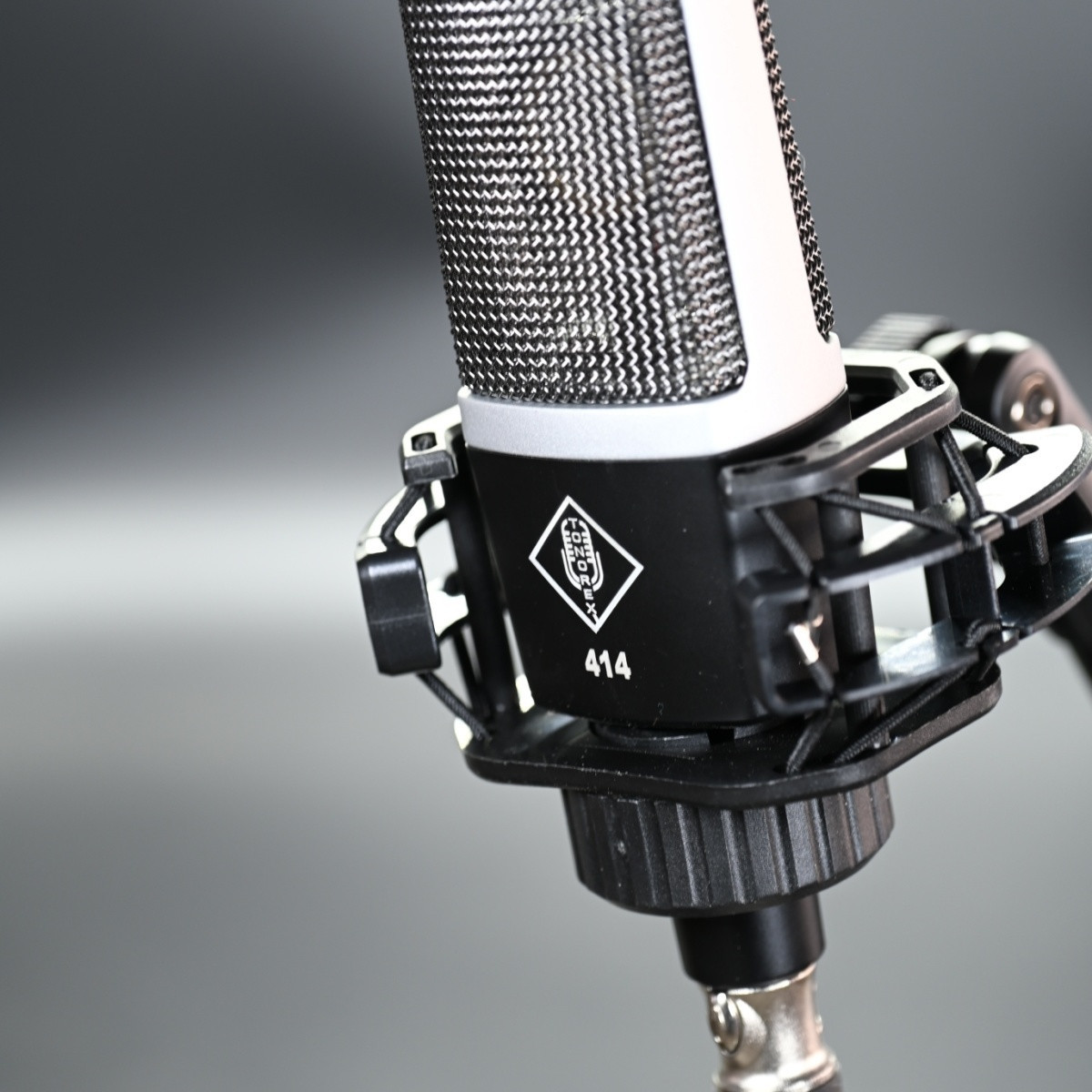 Customized 414 capacitor microphone, live singing capacitor microphone