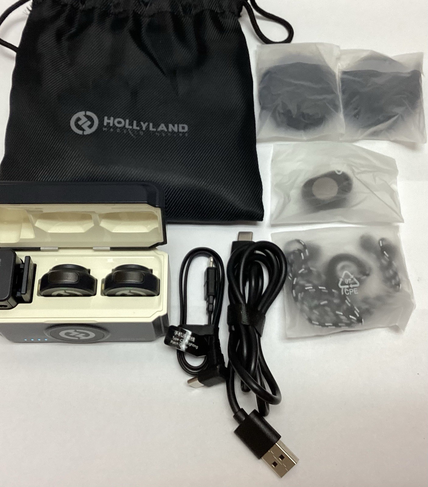 Hollyland Lark M2 Wireless Lavalier Microphone for Camera PC Laptop Phones Case