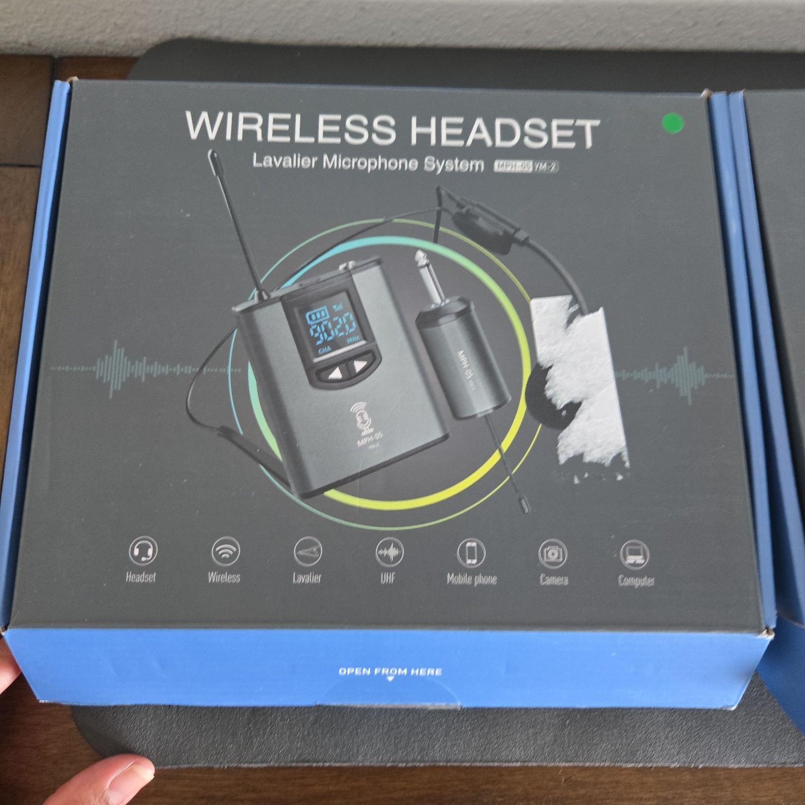 2 MPH-05 YM-2 UHF Wireless Lavalier Microphone System NEW IN BOX w Instructions
