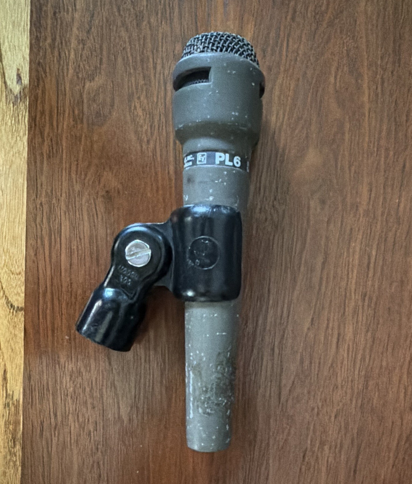 Electro-Voice PL6 Wired Dynamic Handheld Microphone w/ Clip Gray/Black