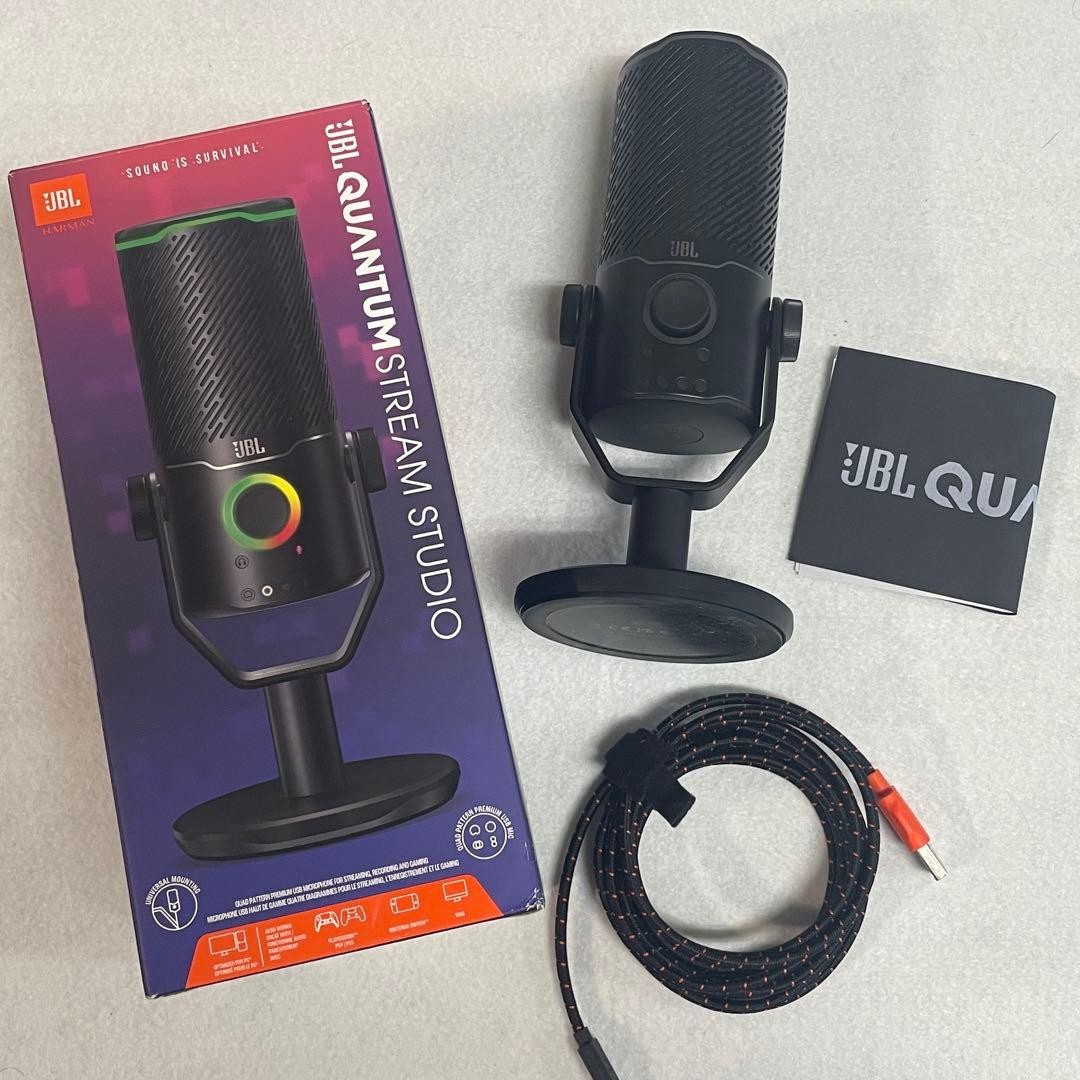 JBL Quantum Stream Studio Condenser Mic Gaming Mic Used 3 Months Excellent