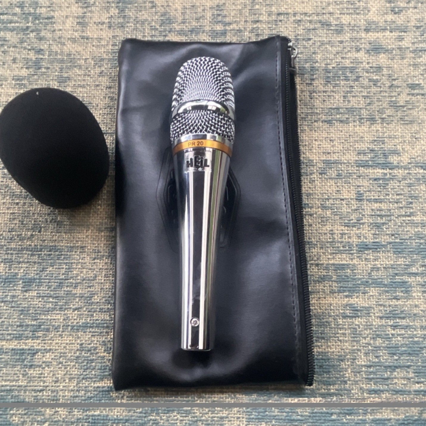 Heil Sound PR20CH Chrome Wired Handheld Microphone with Windscreen & Bag