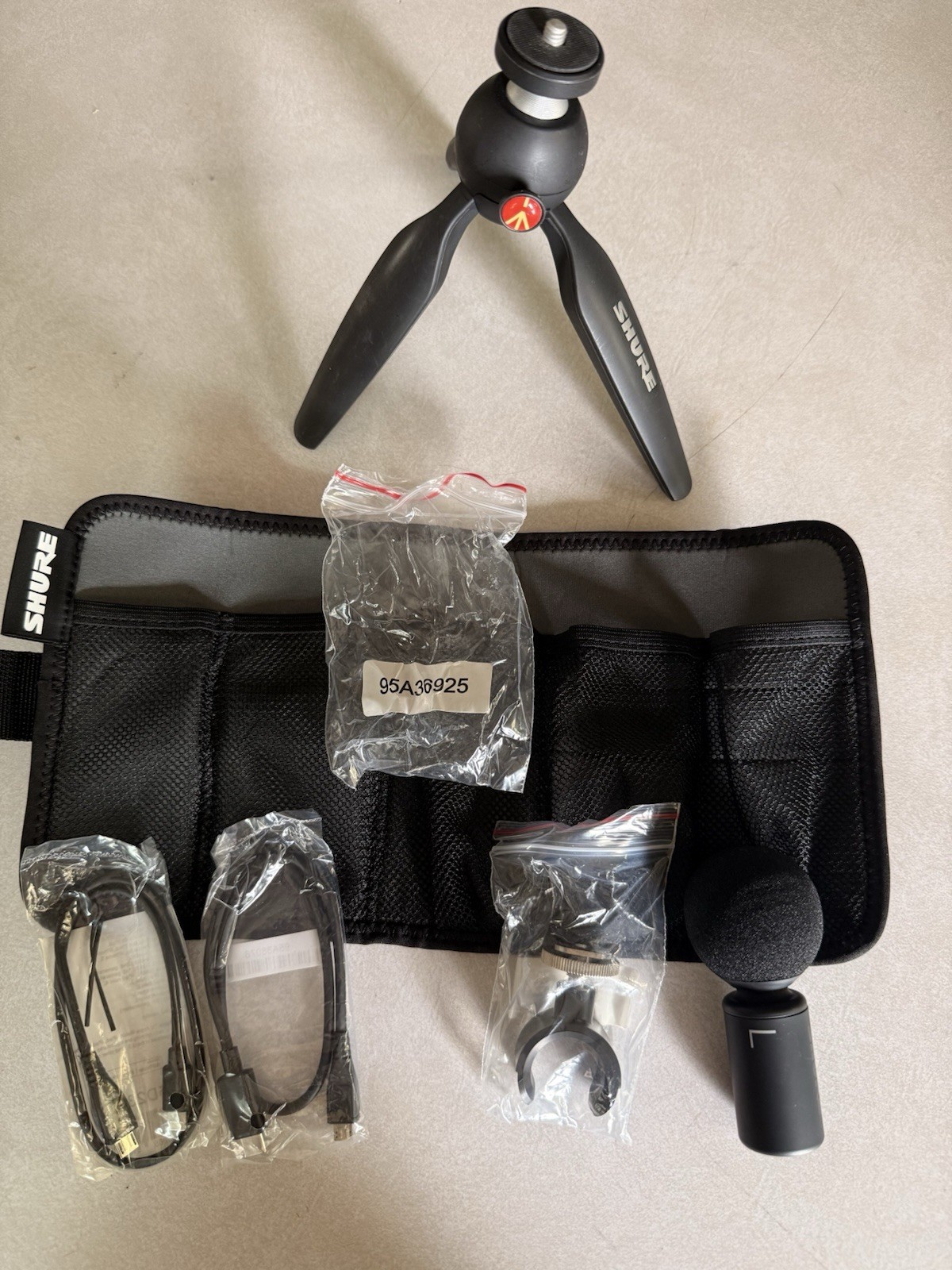 Shure Mv88+ Video Kit Digital Stereo Condenser Microphone