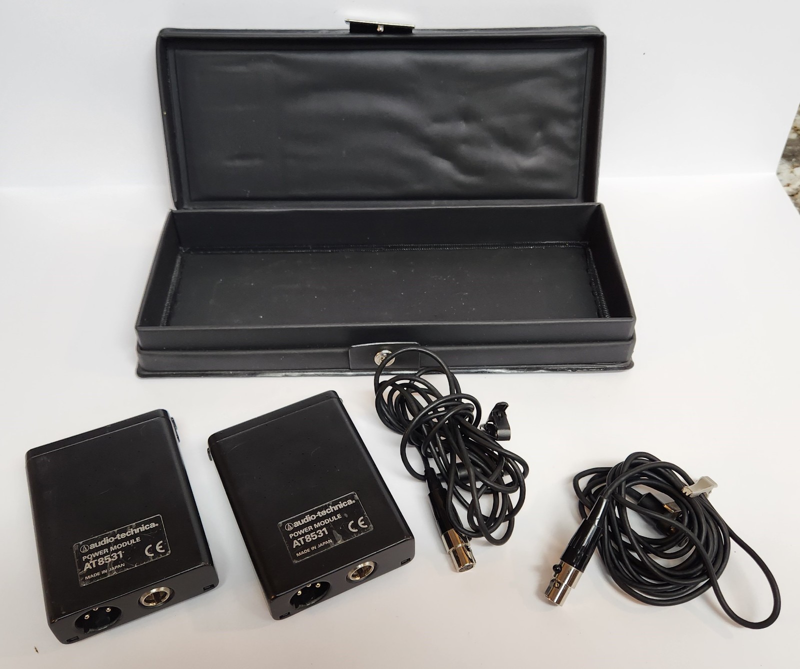 Audio-Technica AT831b Cardioid Condenser Lavalier Microphone W/AT8531 Power Unit