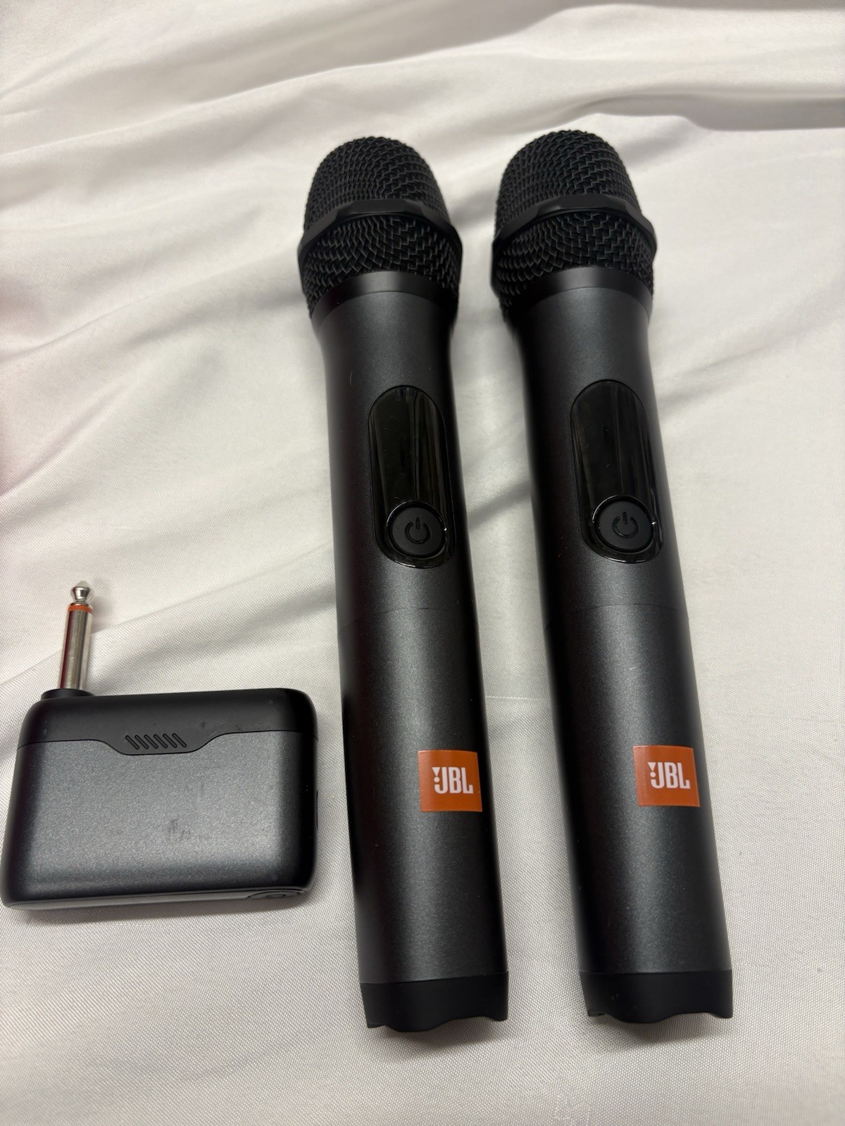 Used JBL WIRELESS MICs 2 Wireless Dynamic Microphones with Receiver Work Great