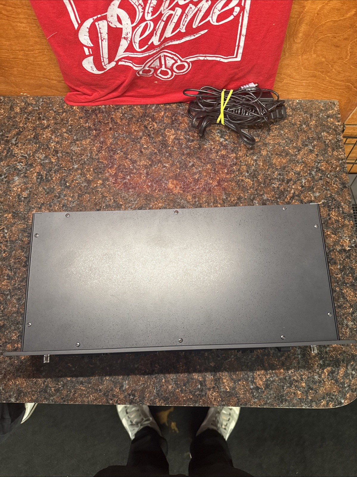 VocoPro UHF-8800 Pro 8 Channel Wireless Microphone Receiver w/ 4 Mics (LOOK)