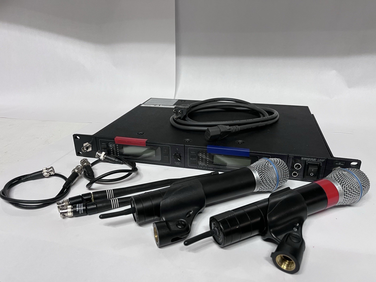 Matched Shure 782-806 MHz UHF Wireless Microphone System U2-UA Beta 87A Mics