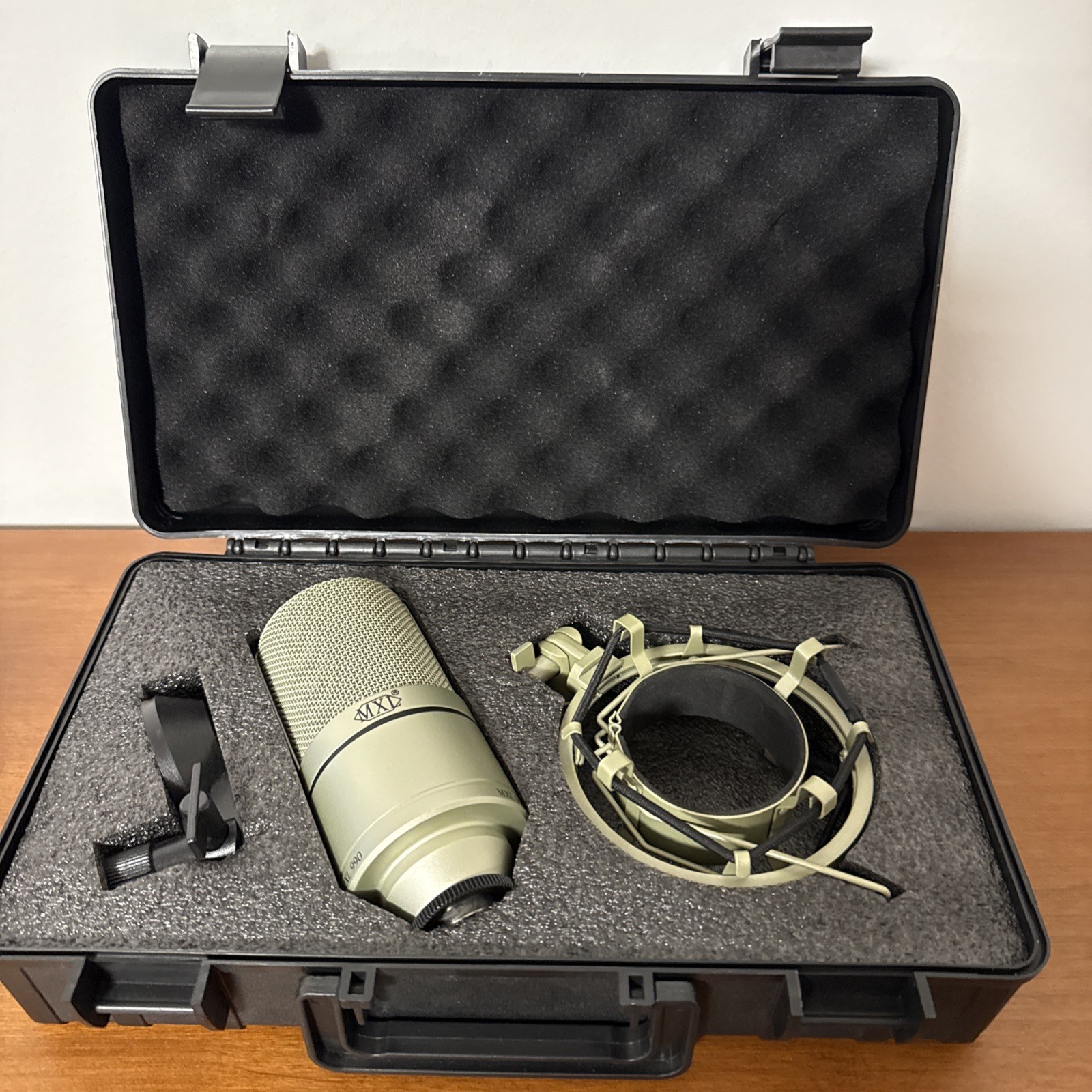 MXL 990 Pressure Gradient Condenser Instrument Recording Microphone