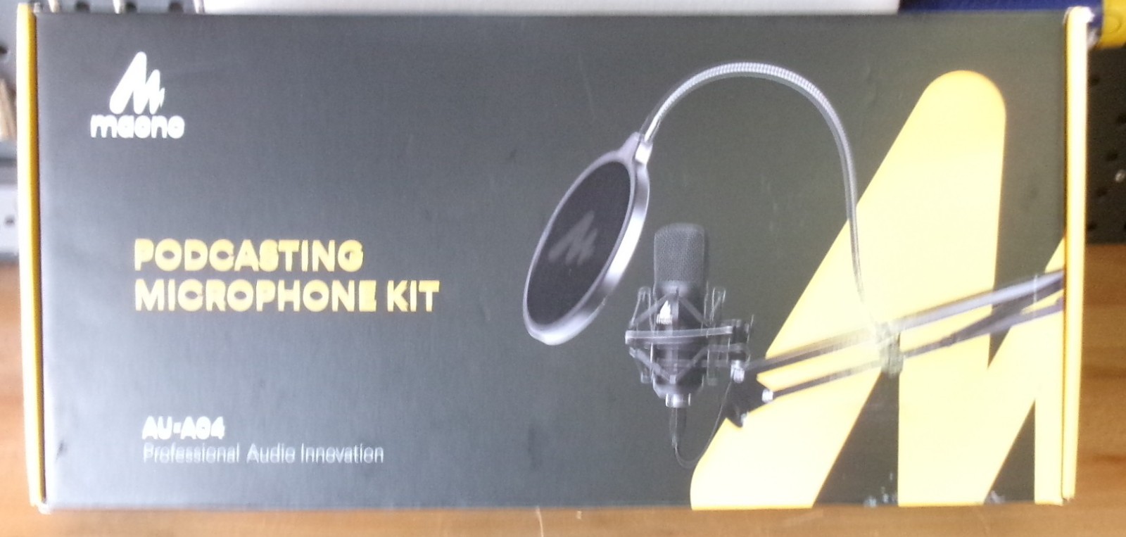Maono Podcasting Microphone Kit (AU-A04) Podcast Condenser Cardioid Metal Mic