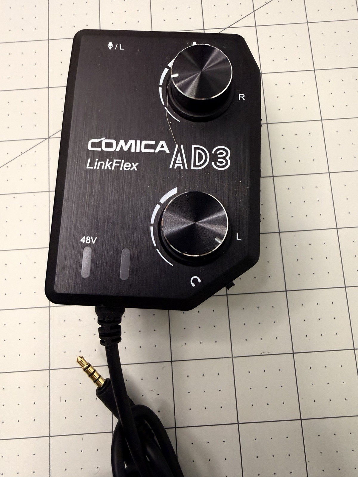 Comica LinkFlex AD3 2-Ch XLR 3.5mm Microphone Audio Mixer Preamp Adapter
