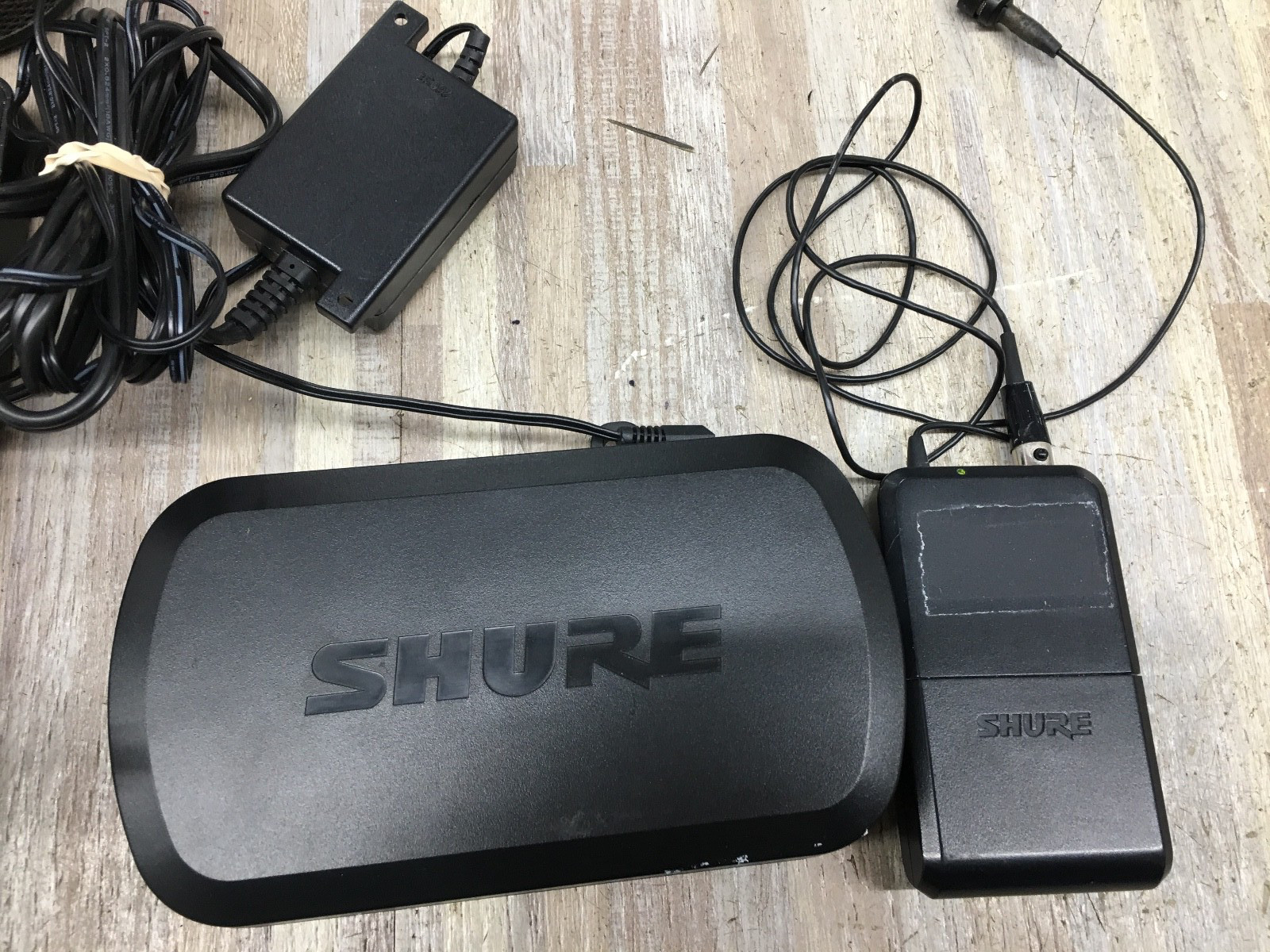 Shure PG4 Wireless Receiver k7 590-602MHz with PG1 Transmitter Headband Mic