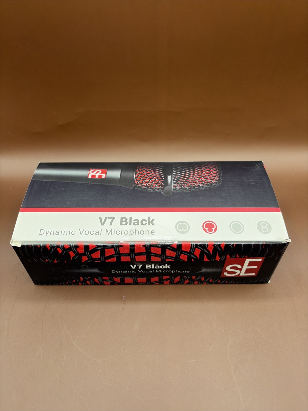 sE Electronics V7 Studio-grade Handheld Dynamic Vocal Microphone Black