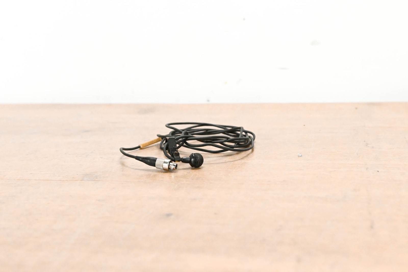 Sennheiser MKE 2 Lavalier Lapel Mic w/ 3-Pin Lemo Connector – Black CG012WQ