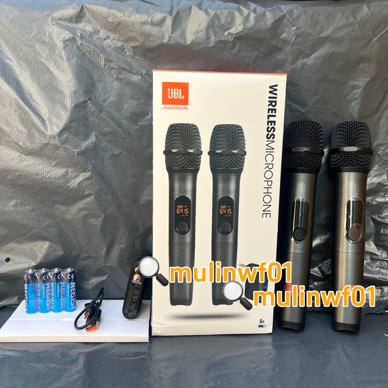 NEW WIRELESSMICAM 2 Wireless Dynamic Microphones With Dual-Channel Receiver