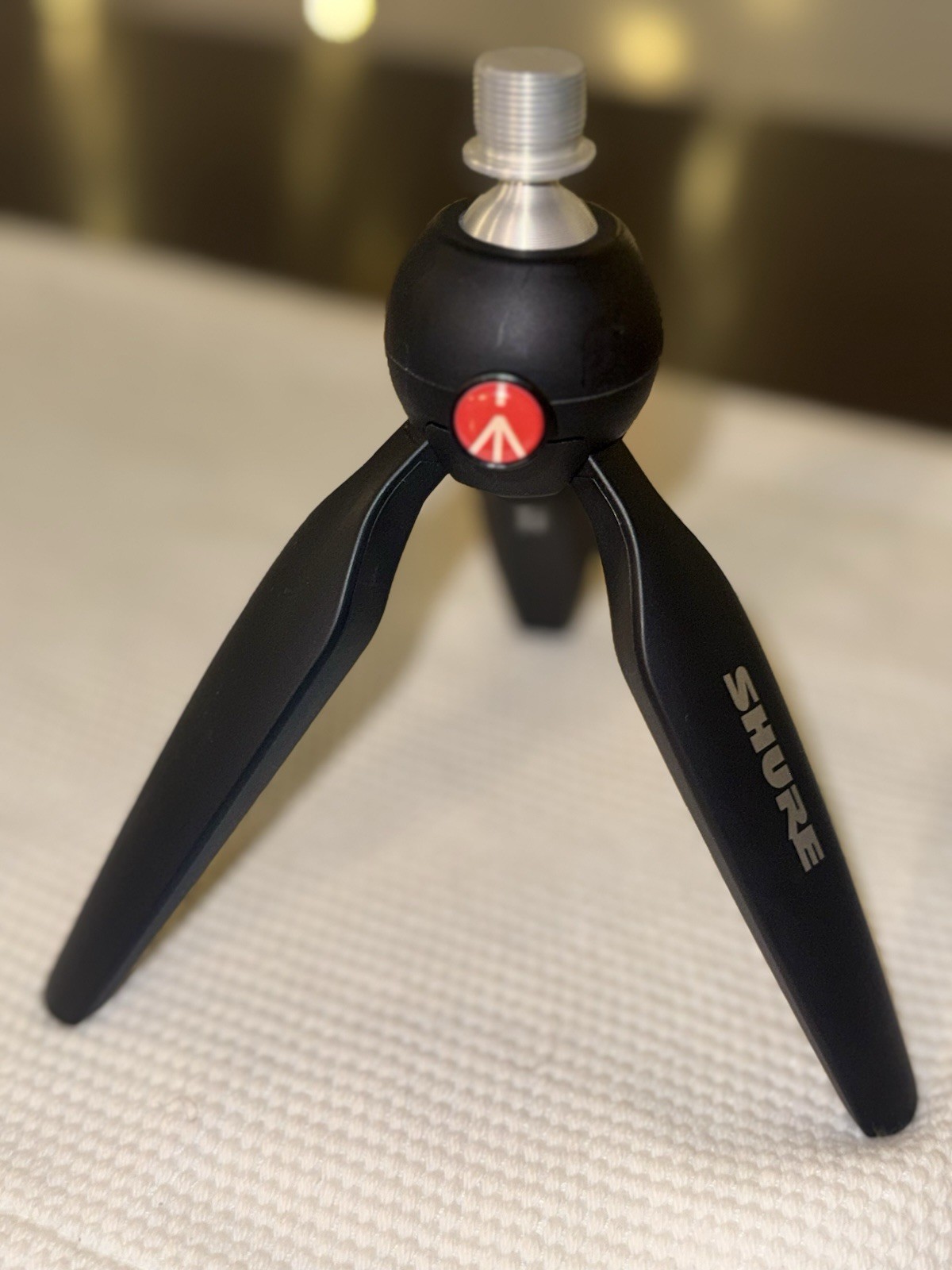 Shure MV7 Podcast Microphone & Mini Tabletop Tripod~Black~EUC!!!