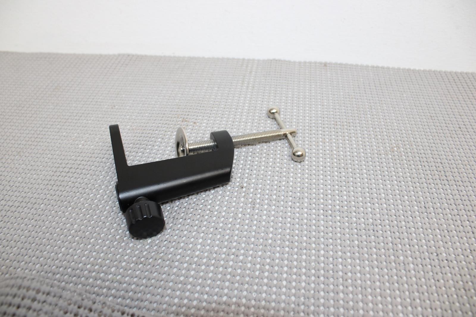 Rode PodMic Dynamic Microphone with Neewer Adjustable Boom Arm For Desk