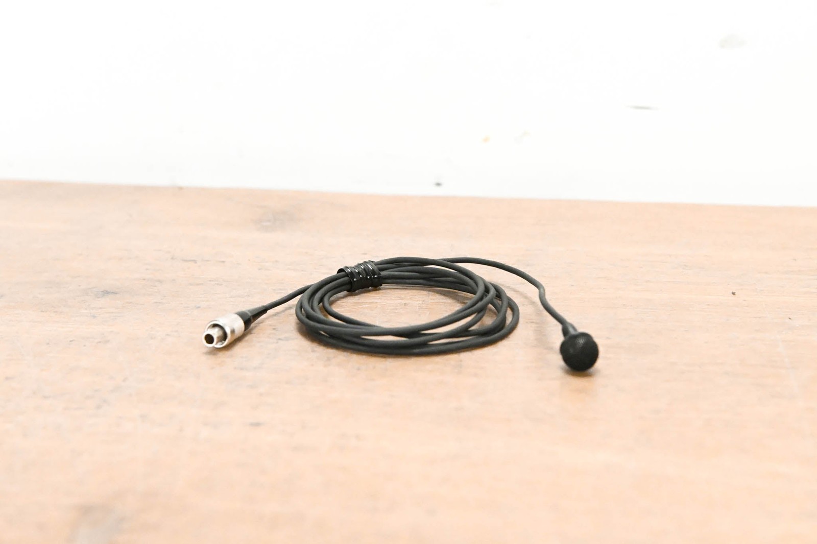 Sennheiser MKE 2 Lavalier Lapel Mic w/ 3-Pin Lemo Connector – Black CG012WL