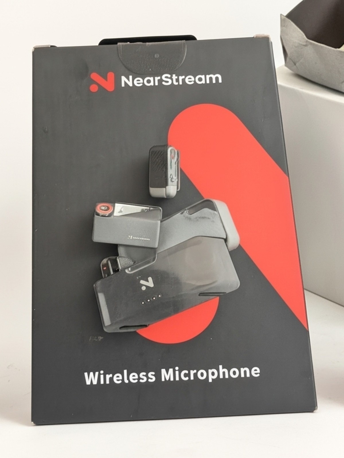 NearStream Wireless Commenter Microphone With Touchscreen