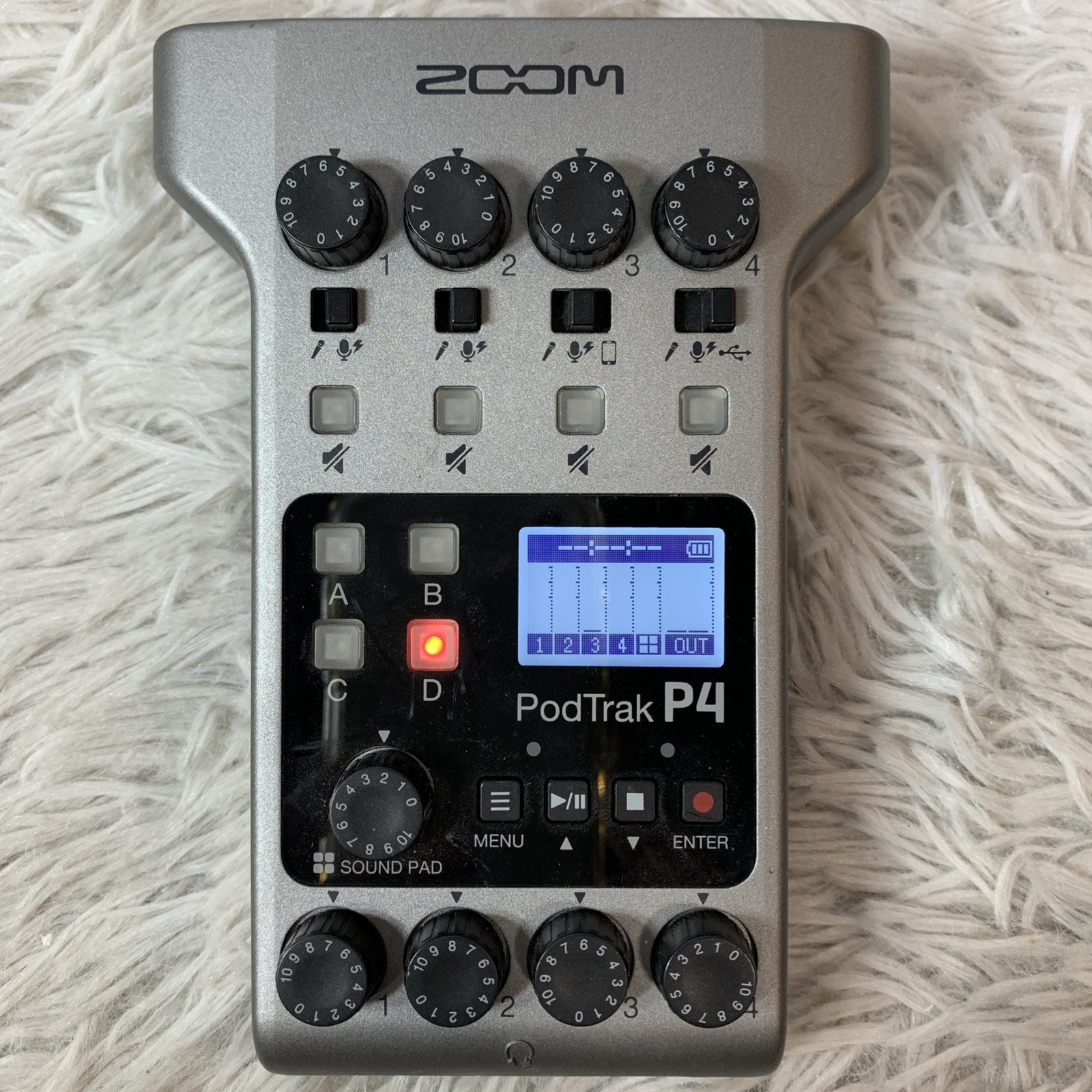 Zoom PodTrak P4 Multitrack Podcast Recorder & Condenser Microphone Set, Untested