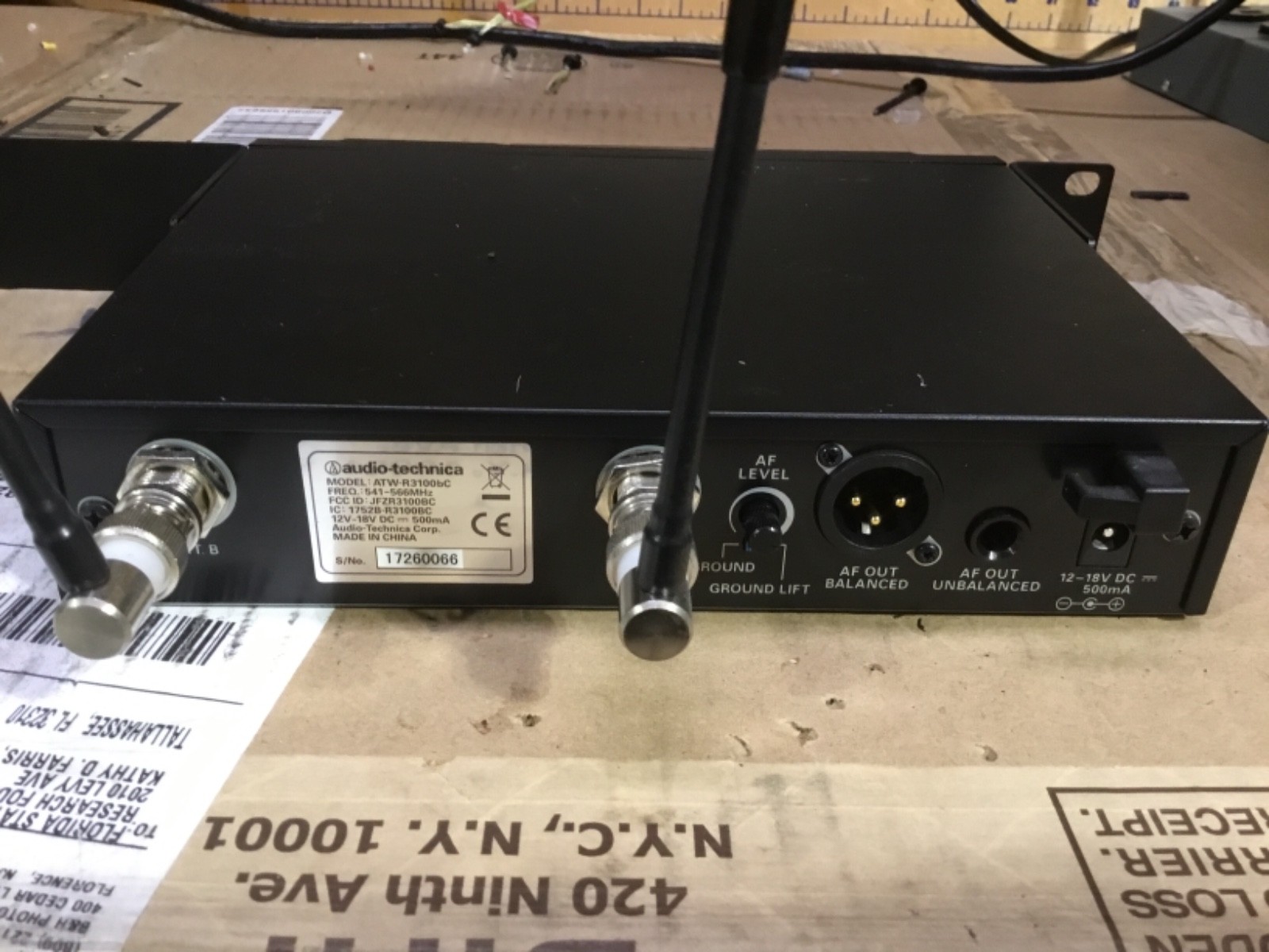 Audio-Technica ATW-R3100b UHF Synthesized Diversity Receiver. W/mounting bracket