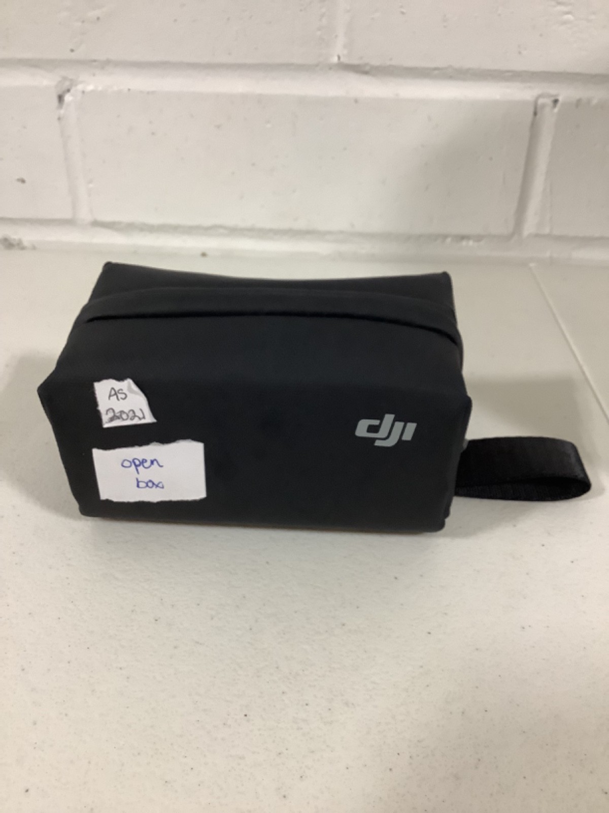 DJI Mic 2 Wireless Microphone System w/ Charging Case, USB-C (no box box)
