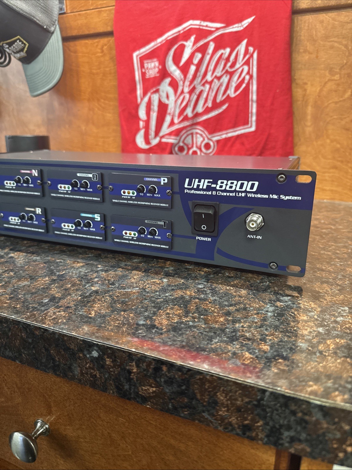 VocoPro UHF-8800 Pro 8 Channel Wireless Microphone Receiver w/ 4 Mics (LOOK)