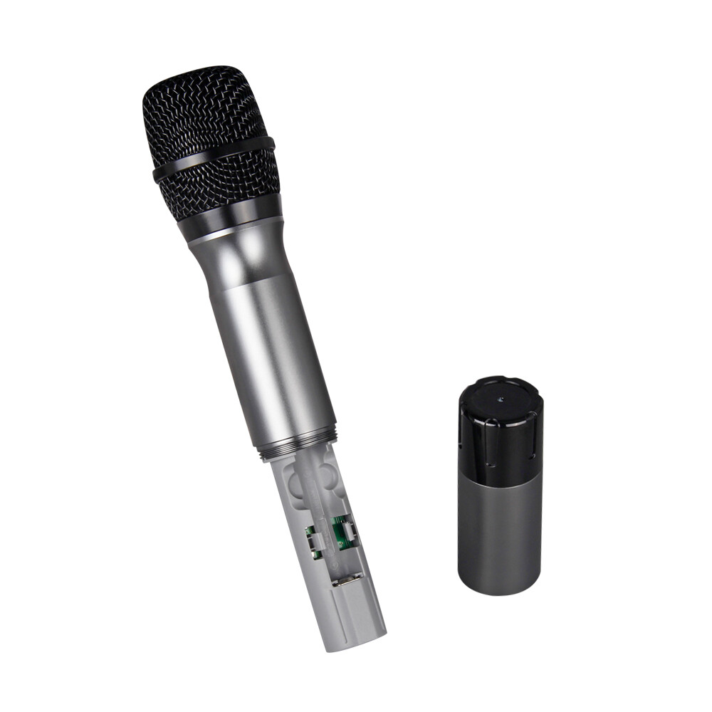 Pro Audio UHF Wireless Microphone System 4 Channel 4 Handheld Metal Dynamic Mic